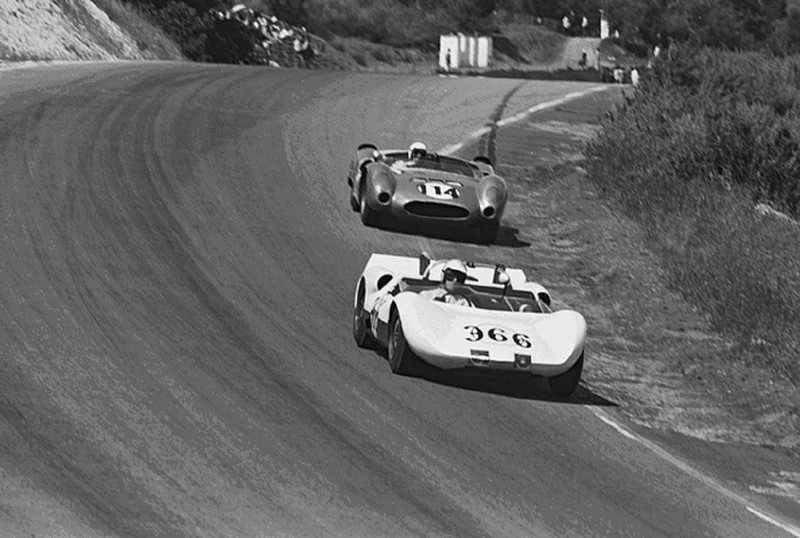 Dave MacDonald, Carroll Shelby, Lang Cooper King Cobra, Laguna Seca Raceway